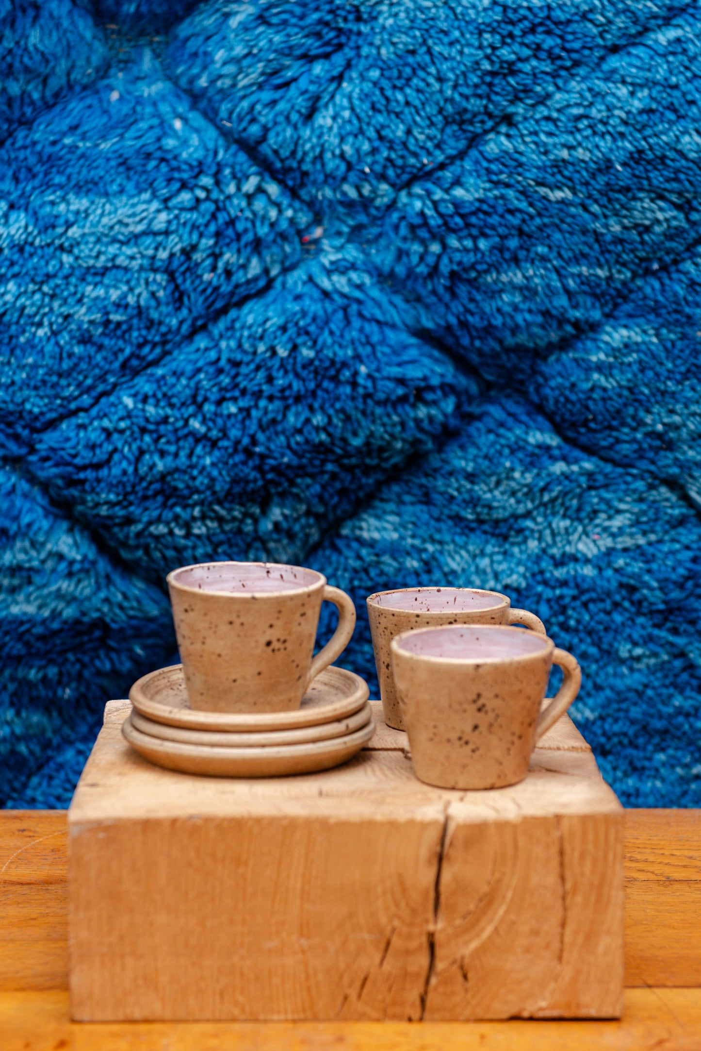 Tasses et sous-tasses en grès