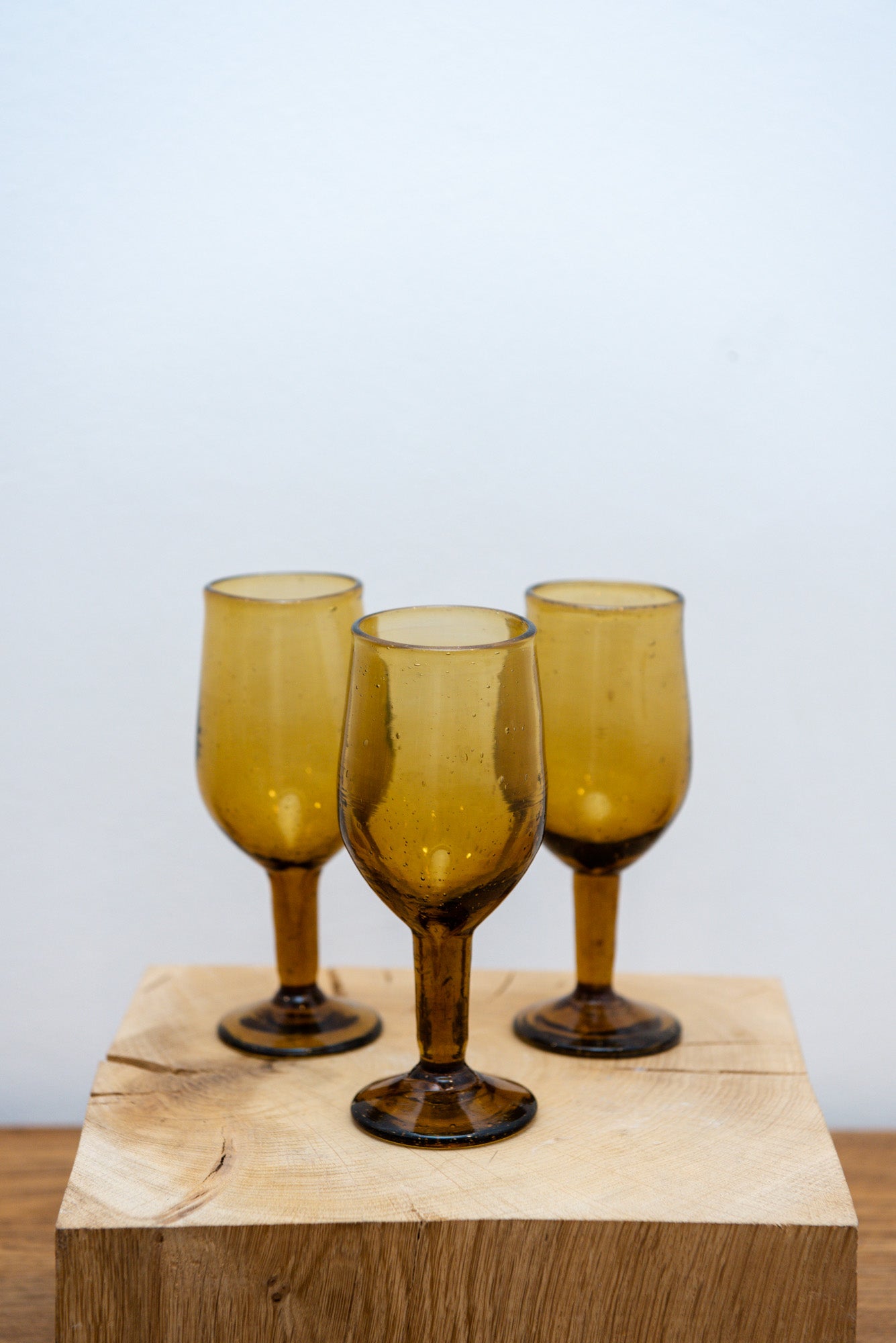 Verre à pieds syrien Ambre