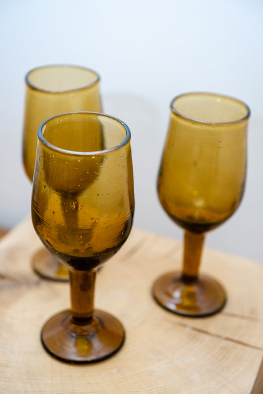 Verre à pieds syrien Ambre