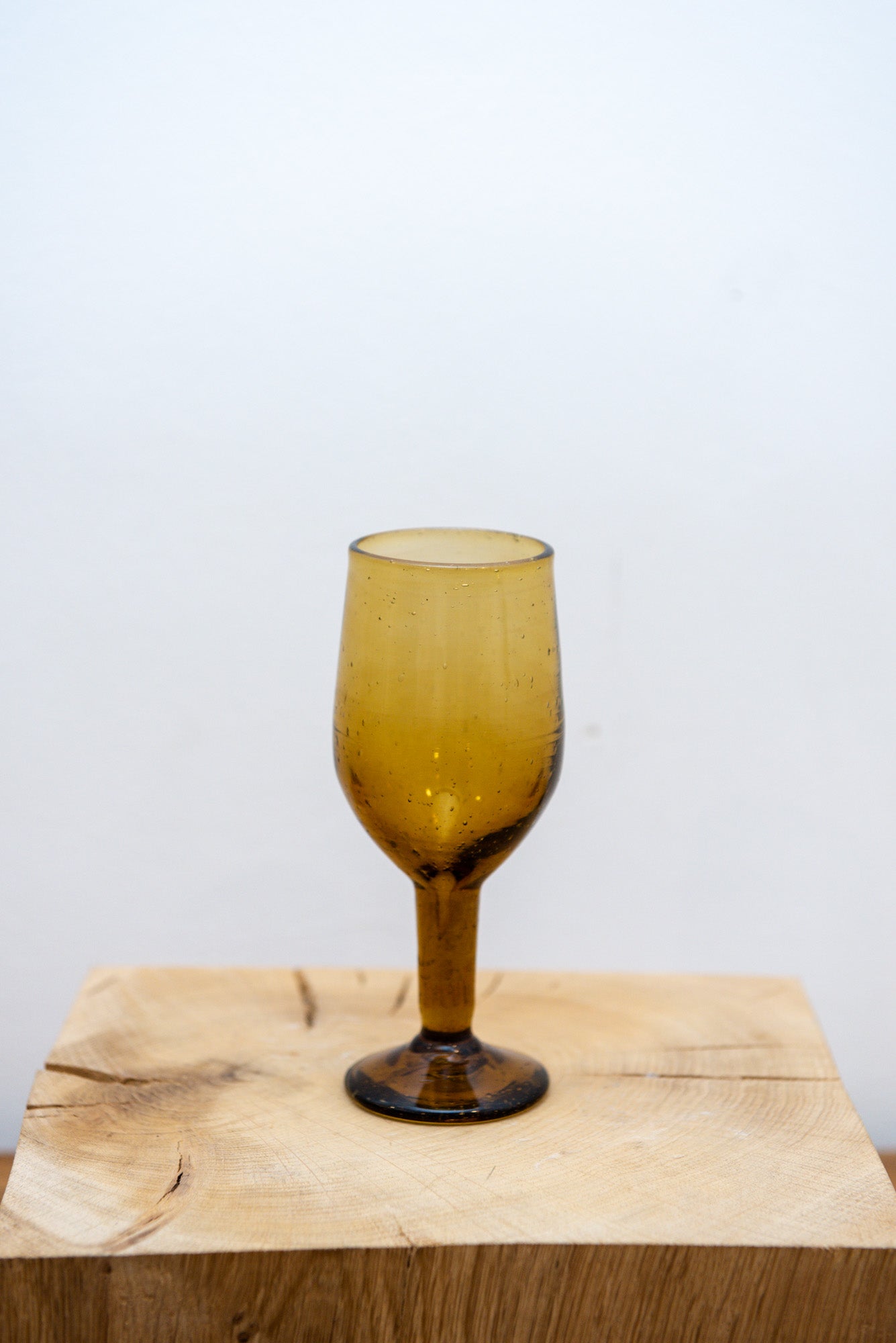 Verre à pieds syrien Ambre