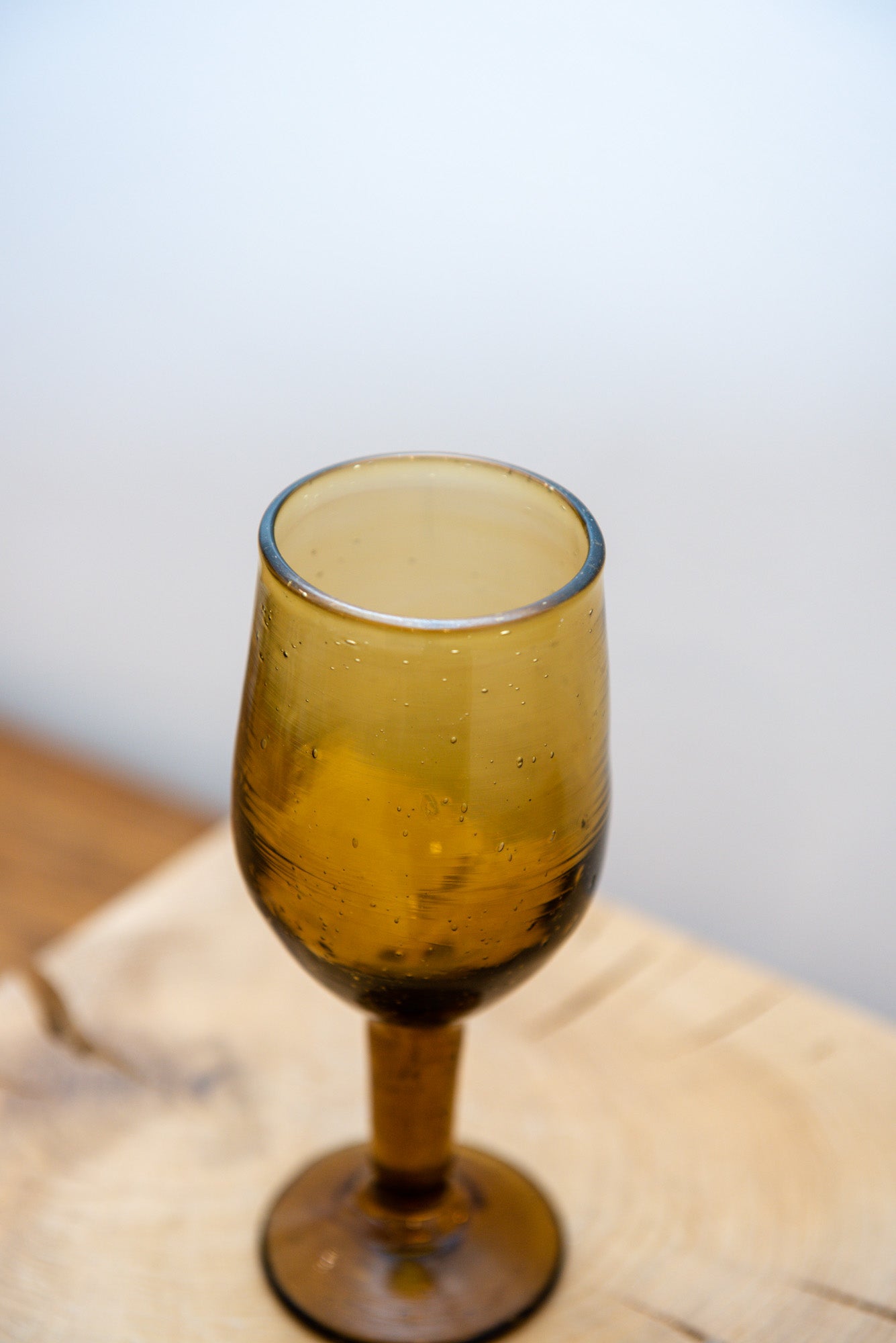 Verre à pieds syrien Ambre